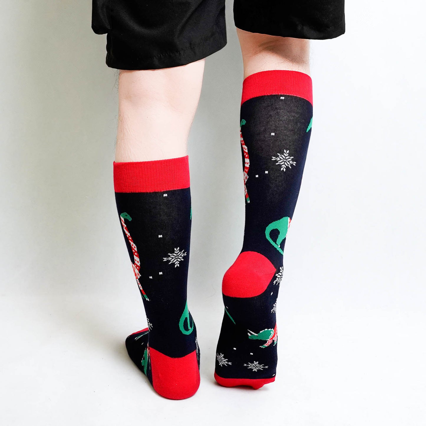 Christmas Socks, PUTUO Men Funny Colorful Novelty Socks, Xmas Crew Socks Christmas Gifts for Men, 6 Pairs, Size 9-13