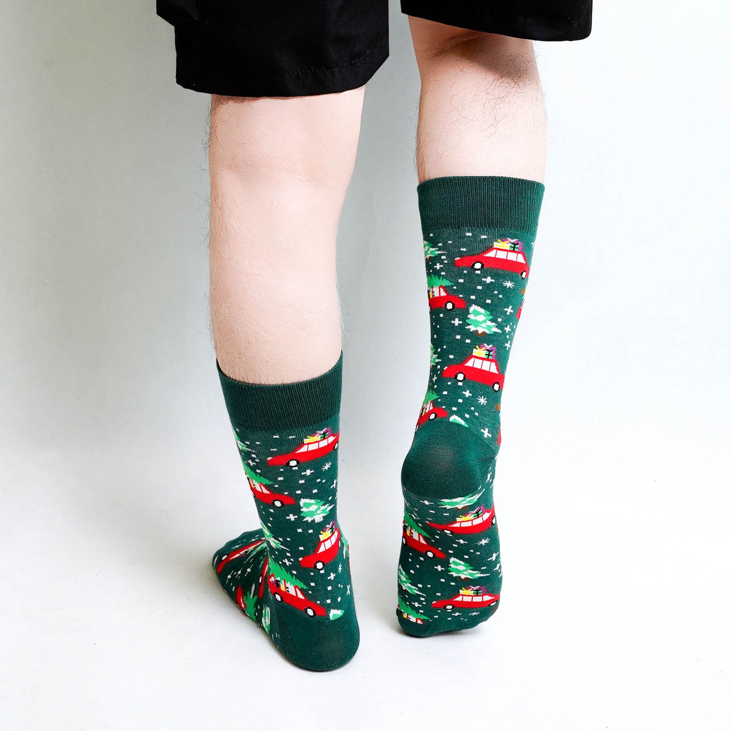 Christmas Socks, PUTUO Men Funny Colorful Novelty Socks, Xmas Crew Socks Christmas Gifts for Men, 6 Pairs, Size 9-13